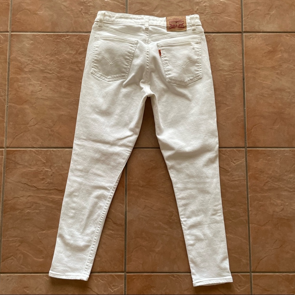 White Levi’s 721 Vintage High Rise Skinny Jeans - Picture 2 of 11